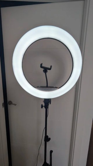 Aro de Luz LED con Trípode. Usado 4 veces
