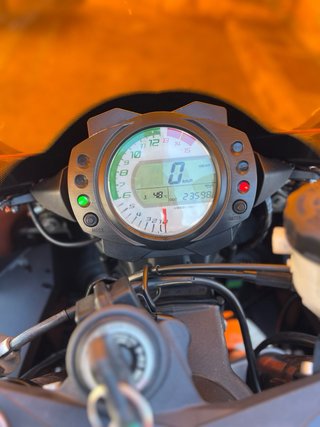 Kawasaki ZX10R 2008 Naranja 23.500 Km