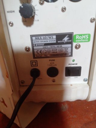 Altavoces Activos Monacor Blancos