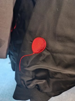 Chaqueta bomber IT Pennywise bordada