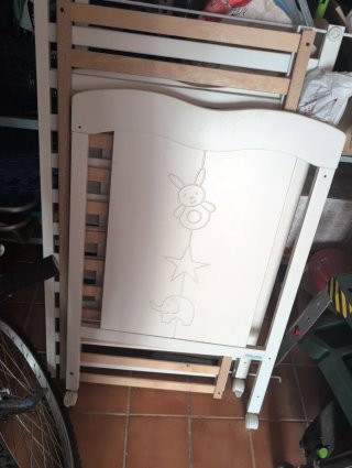 Cuna Micuna blanca con dibujos