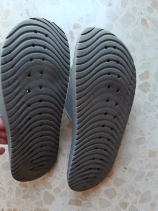 Chanclas Nike Gris y Amarillo