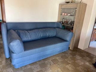 Sofá Cama Azul 2 Plazas con 4 cojines