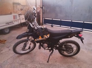 Moto 49cc Enduro Trigger Negra/Naranja