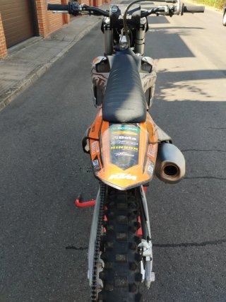 KTM 350 SXF con solo 44 horas!