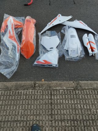 KTM 350 SXF con solo 44 horas!