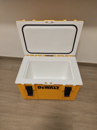 Nevera Portátil Dewalt SIN USO