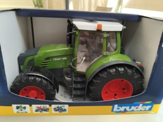 NUEVO!! Tractor Bruder Fendt 936 Vario.