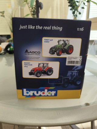 NUEVO!! Tractor Bruder Fendt 936 Vario.