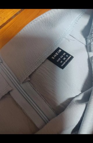 Pantalones anchos celestes con cinturón