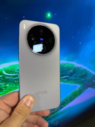 Vivo X300 da 12/256 GB - batteria da 6040 mAh