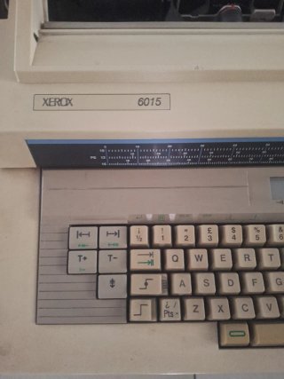 Máquina de escribir Xerox 6015