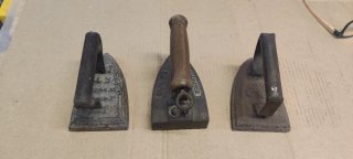 3 Planchas antiguas de hierro