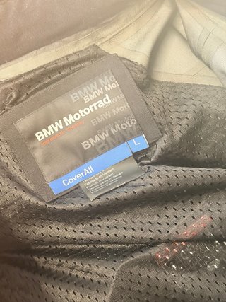 Mono moto BMW Motorrad agua - protecciones