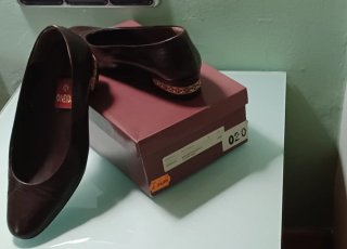 Zapatos salón vintage ONEIDA marrones talla 38