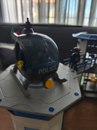 Comisaría Policía Playmobil+furgón +Helicóptero