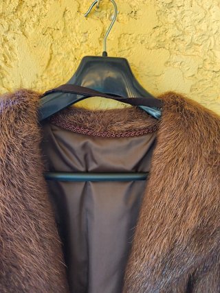 Chaquetón de piel marrón