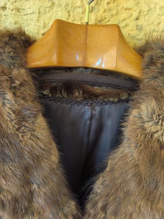 Chaquetón de piel marrón