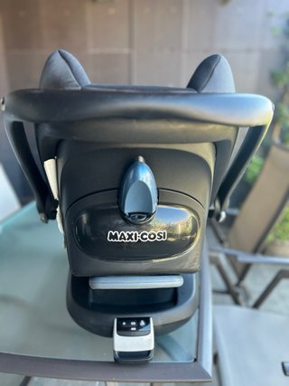 Maxi-Cosi CabrioFix + Base Isofix FamilyFix