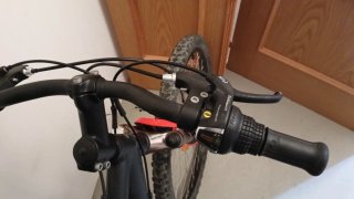 Bicicleta Rockrider 24 con telaio in alluminio