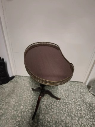 Mesa riñón antigua