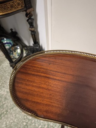 Mesa riñón antigua
