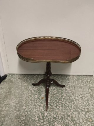 Mesa riñón antigua