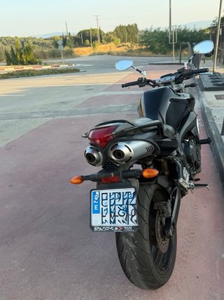 Yamaha FZ6 Naked Negra