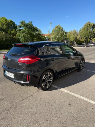 KIA Ceed 2015 1.6 CRDi VGT 136CV GT Line