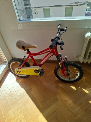 Bicicleta infantil 14 roja
