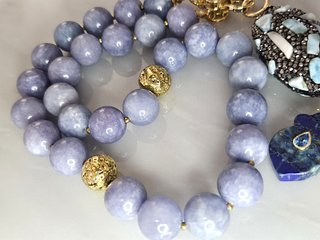 Collana: calcite blu, lapislazzuli, larimar, lava