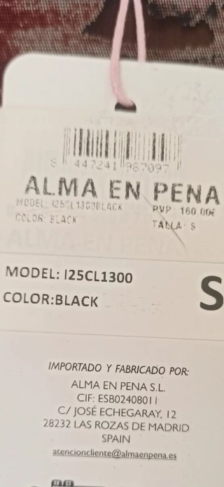 Kaftán Alma en Pena con etiquetas