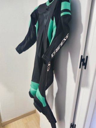 Mono Dainese Mujer
