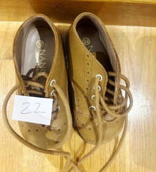 Lote variado calzado infantil tallas 22-24