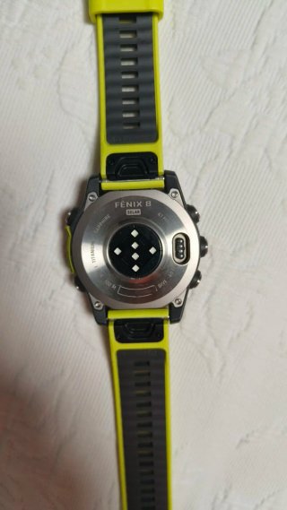 Garmin Fenix 8 Zafiro Solar Plata/Amarillo