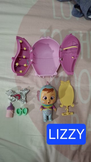 Bebé Llorón Lizzy con todos los accesorios