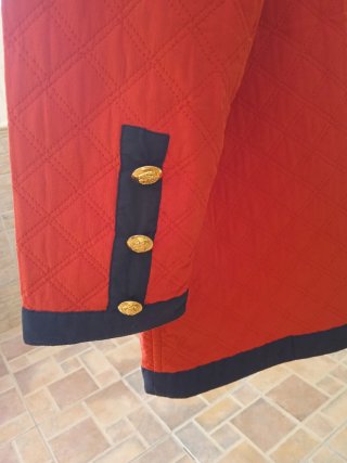 Chaqueta Escada Roja y Negra