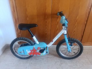 Bicicleta infantil azul