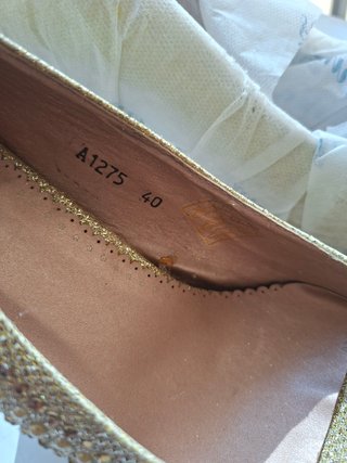 Zapatos de tacón Lunhui dorados
