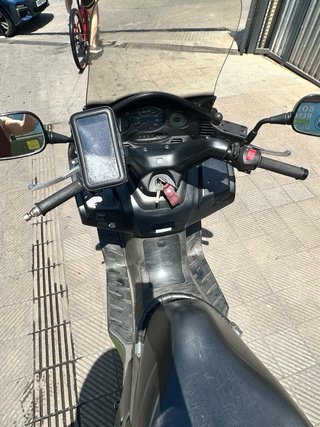 Honda EJS400D Maxi Scooter Verde