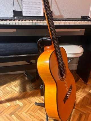 Guitarra maciza artesana abeto y arce