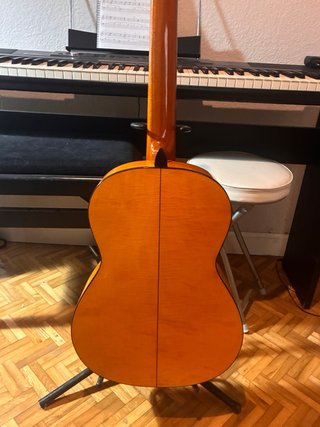 Guitarra maciza artesana abeto y arce