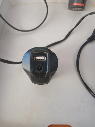 Cargador Bosch GAL 1230 CV y 2 baterías