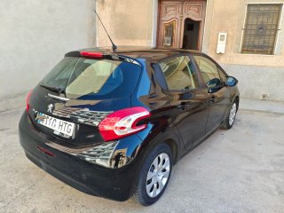 Peugeot 208 2013