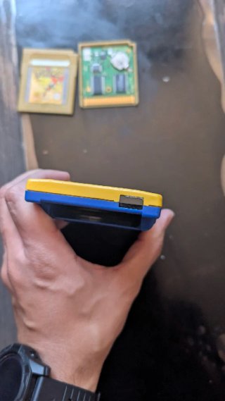Game Boy Color Pikachu Edición Limitada