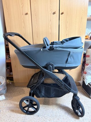 Trío Jané Keep: Capazo, Silla y Asiento Coche