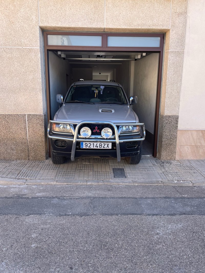 Mitsubishi Montero sport - foto 1