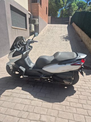 Kymco Super Dink 300i Maxi Scooter