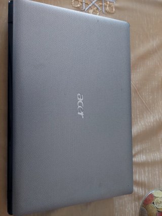 Portátil Acer Aspire 5551G