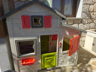 Casa Smoby y tobogán infantil